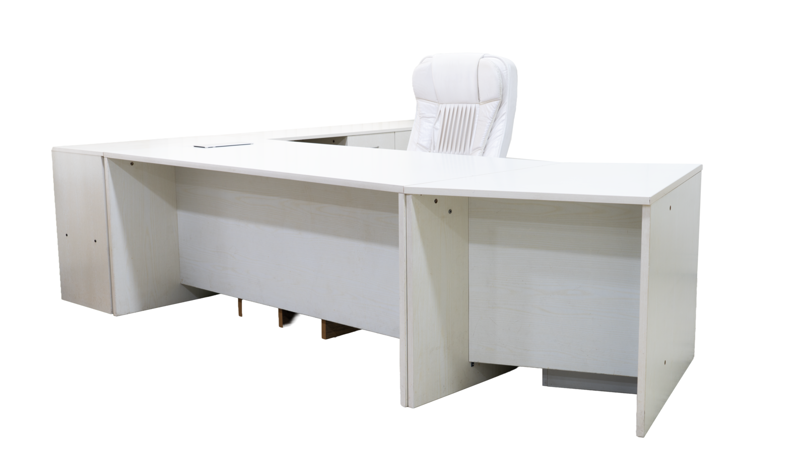 CEO Table  thumbnail 3